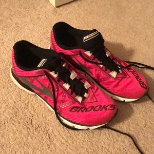Brooks Neuro 2 size 9